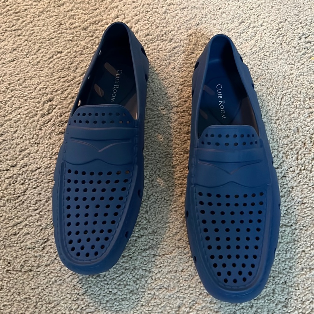 Brand new rubber summer shoes.